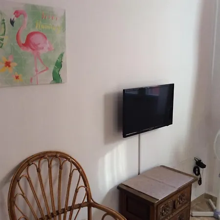 Pinkflamingo Pensión 3*